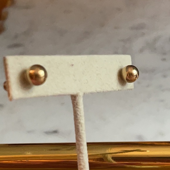 Jewelry - 14k Yellow Gold Ball Stud Pierced Earrings